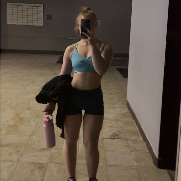 Meet your Posher, Emily - Picture 1 of 1